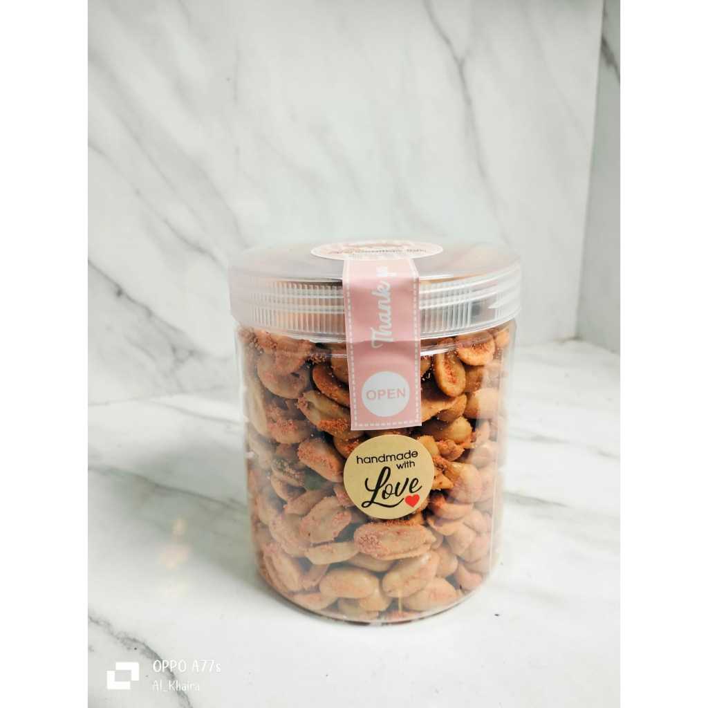 

ARA CEMILAN KACANG BAWANG GORENG PEDAS TOPLES 600ML