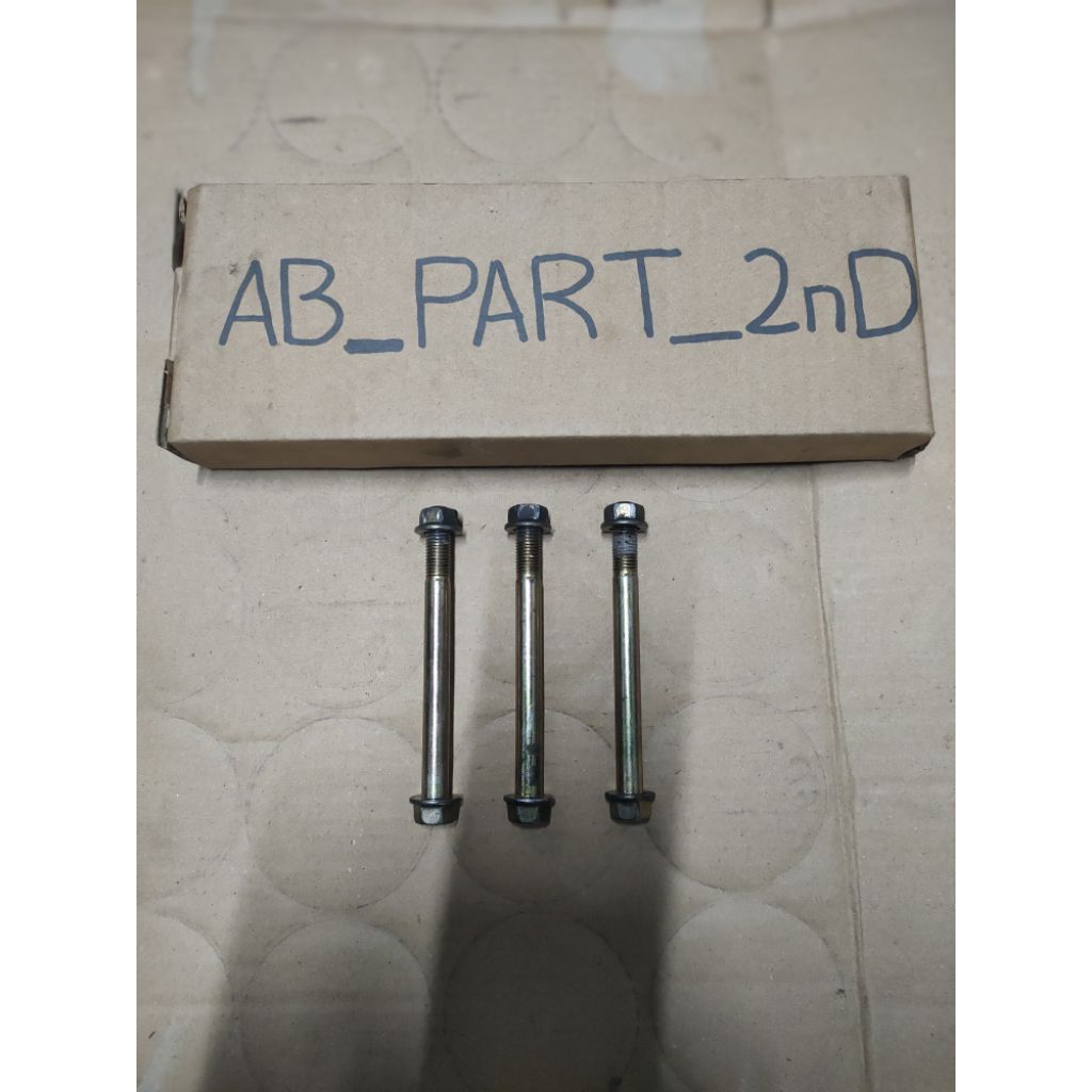 baut mesin honda supra x 125 kharisma kirana / baut pangkon mesin honda supra x 125 kharisma KPH ori