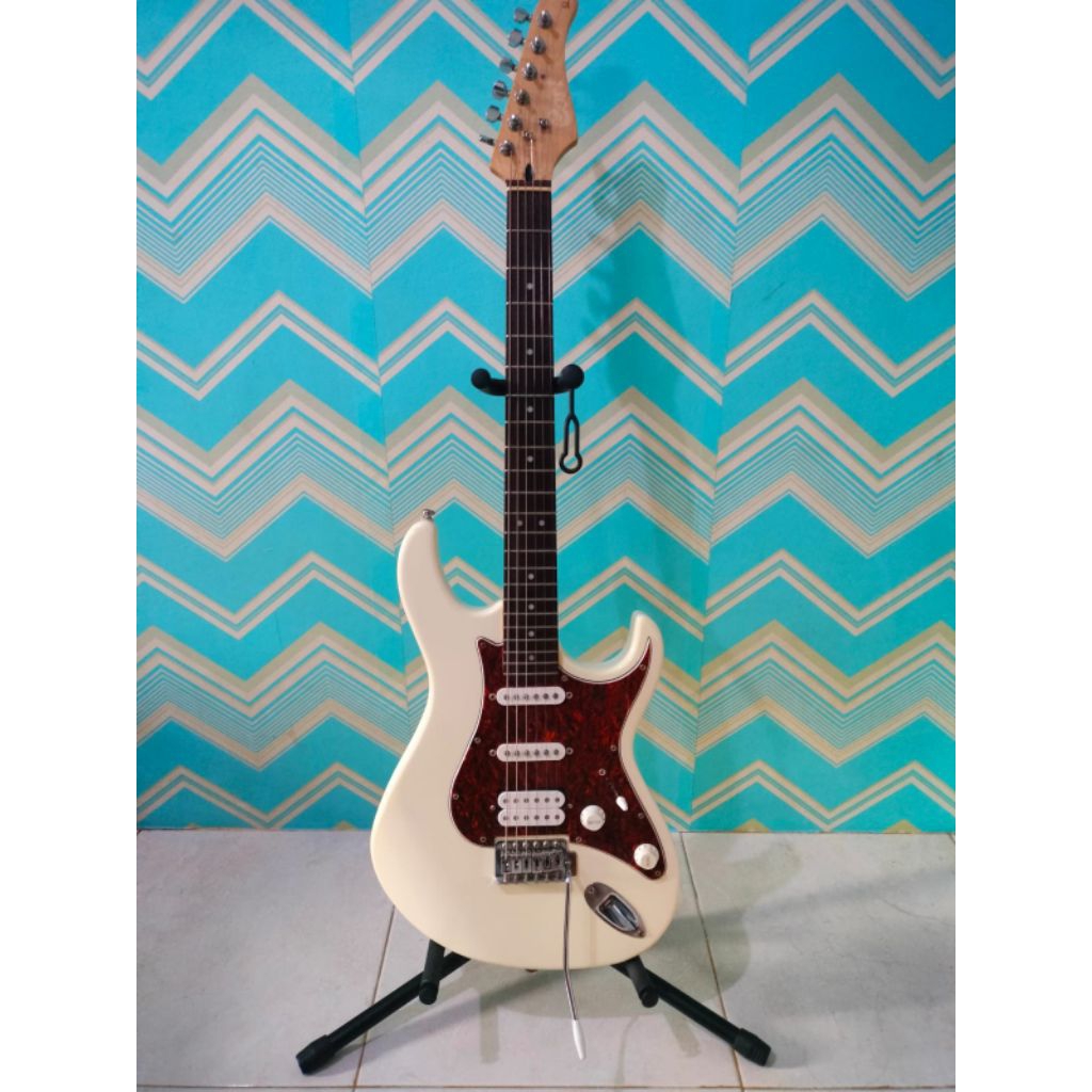 gitar elektrik cort g115