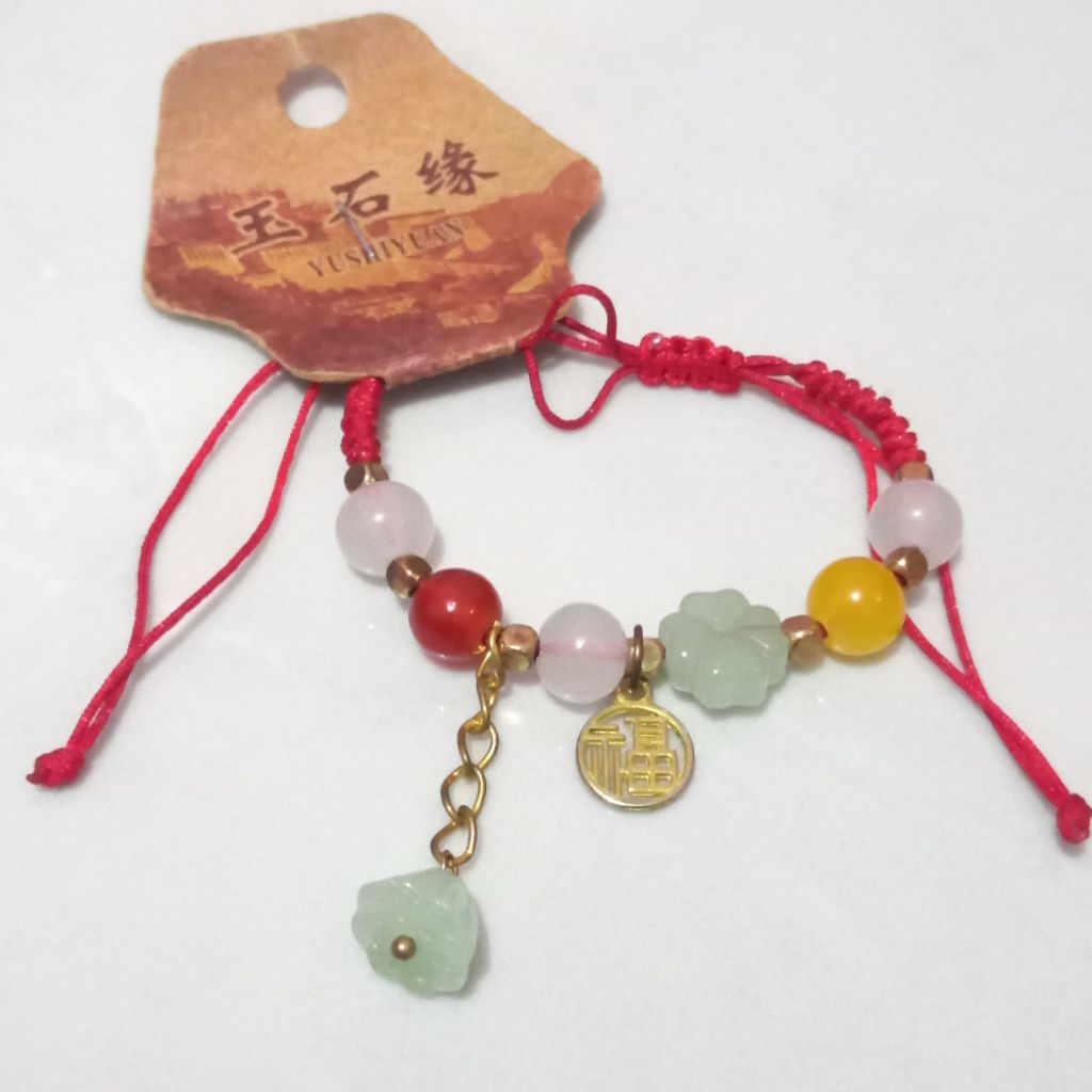 gelang giok bunga