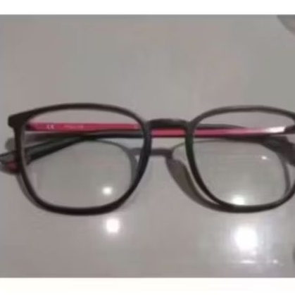 frame kacamata police asli preloved beli dari optik seis harga baru 1,7 juta an no minus jarang dipa