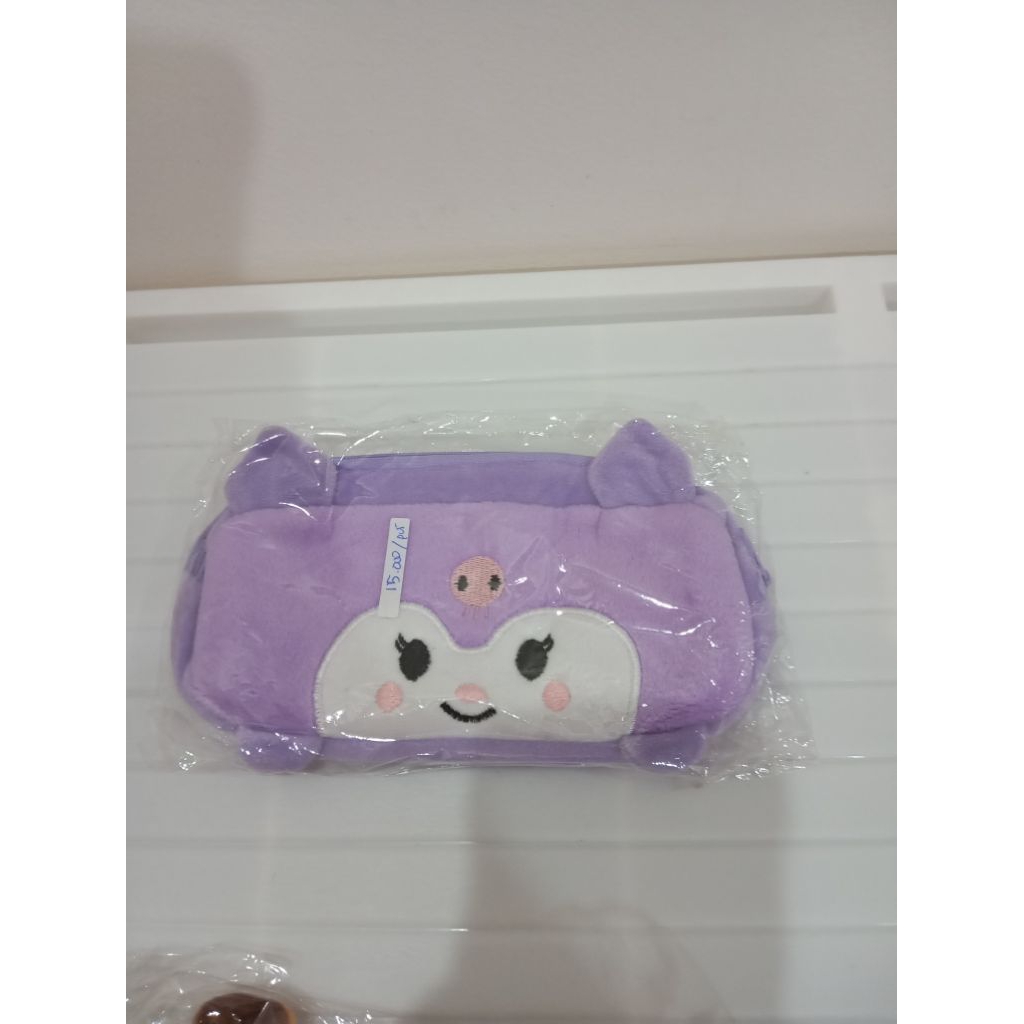 

kotak pensil sanrio capybara