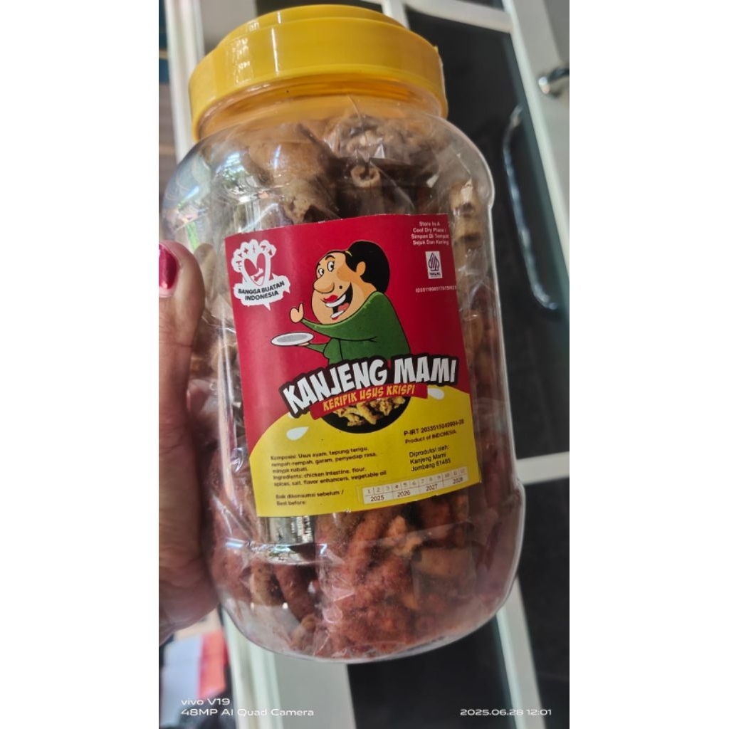 

Keripik Usus Krispi Kanjeng Mami 1 Toples isi 20