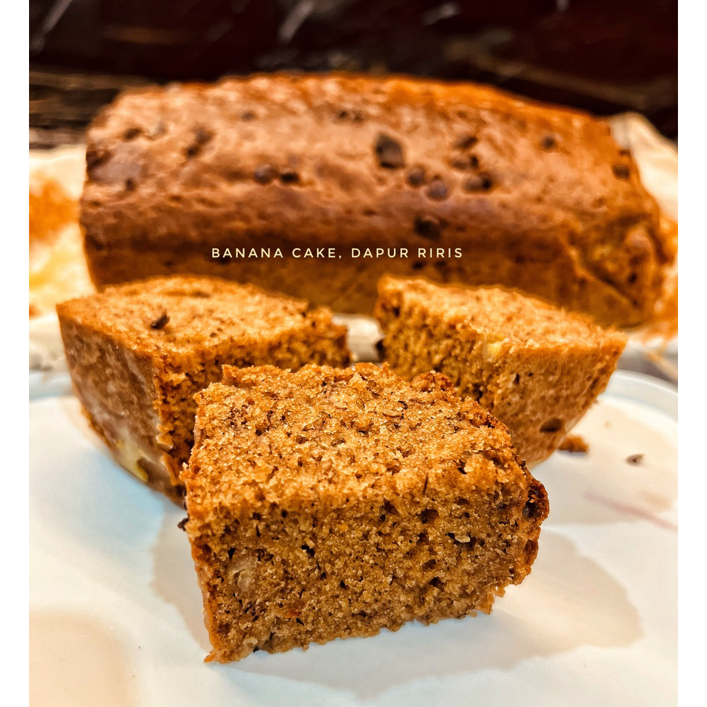 

Bolu pisang lembut, padat tanpa seret.