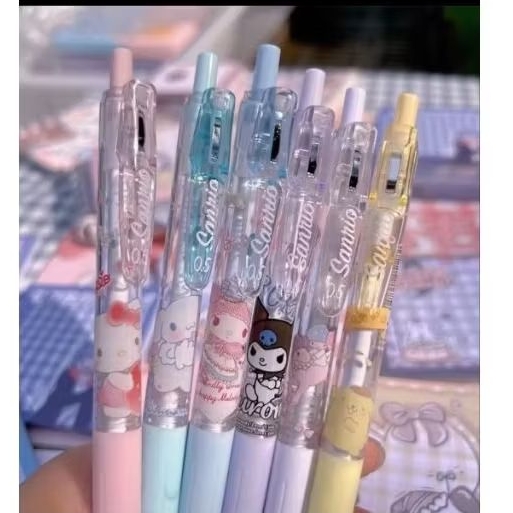 

Pulpen Gel Random Karakter
