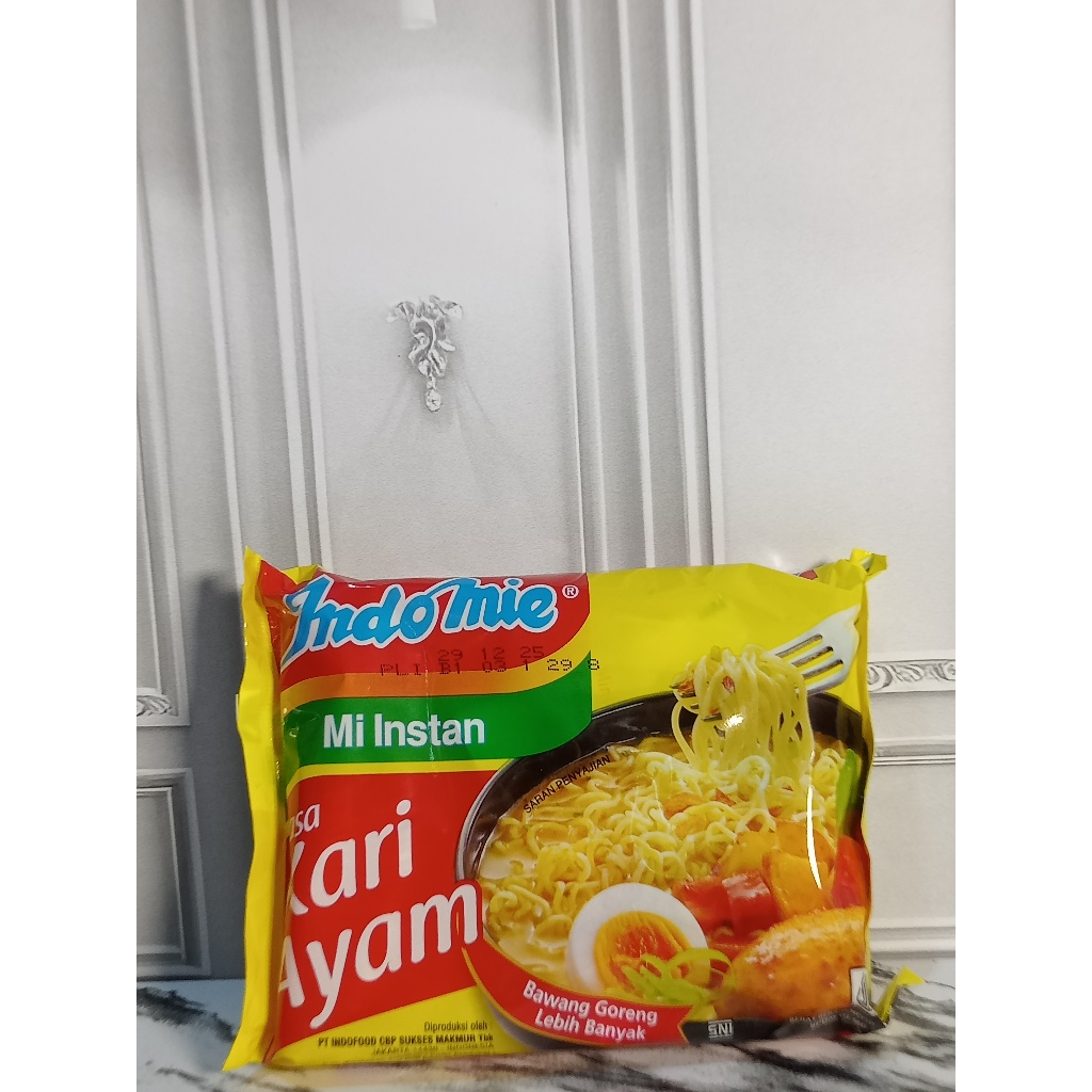 

Indomie kuah Rasa Kari Ayam