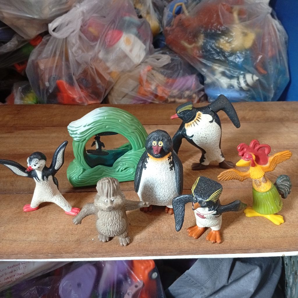 happy meal toys surf up set