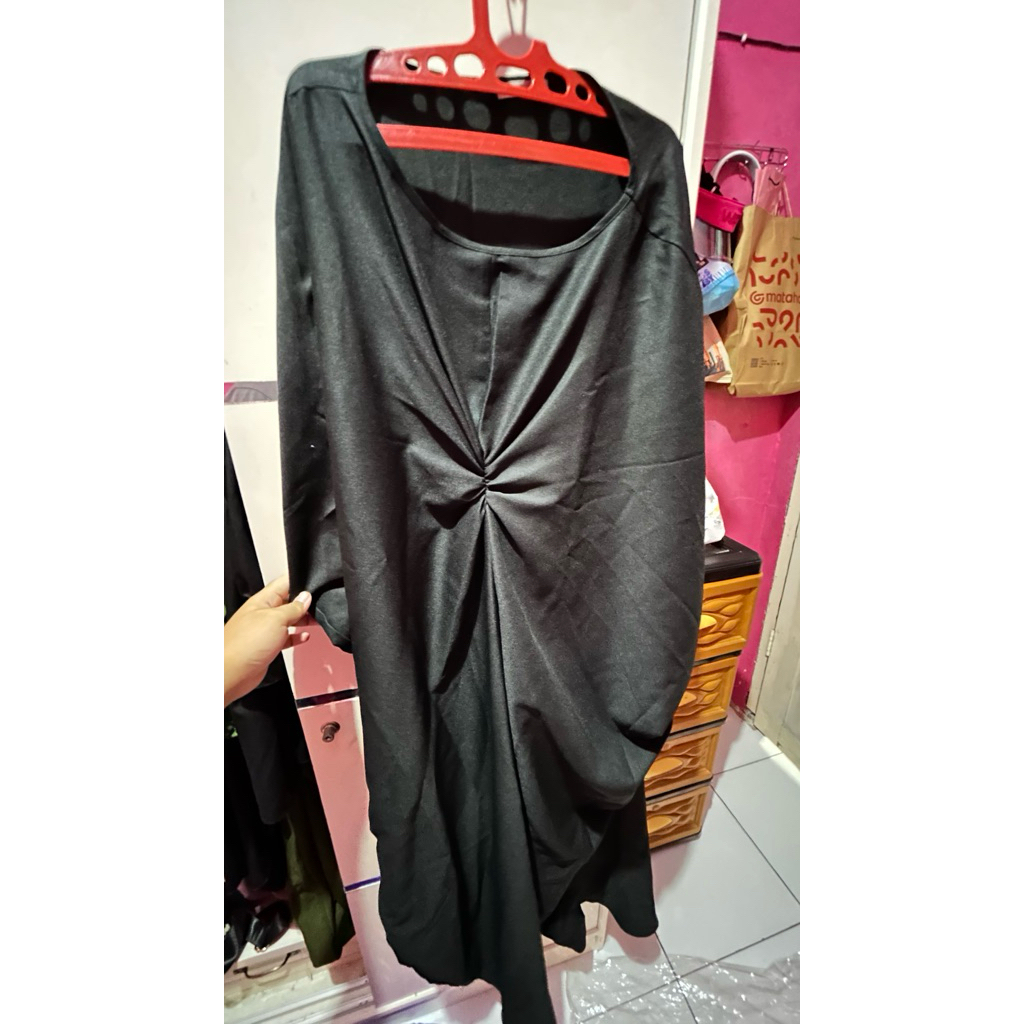 Kaftan warna hitam merk Zumara