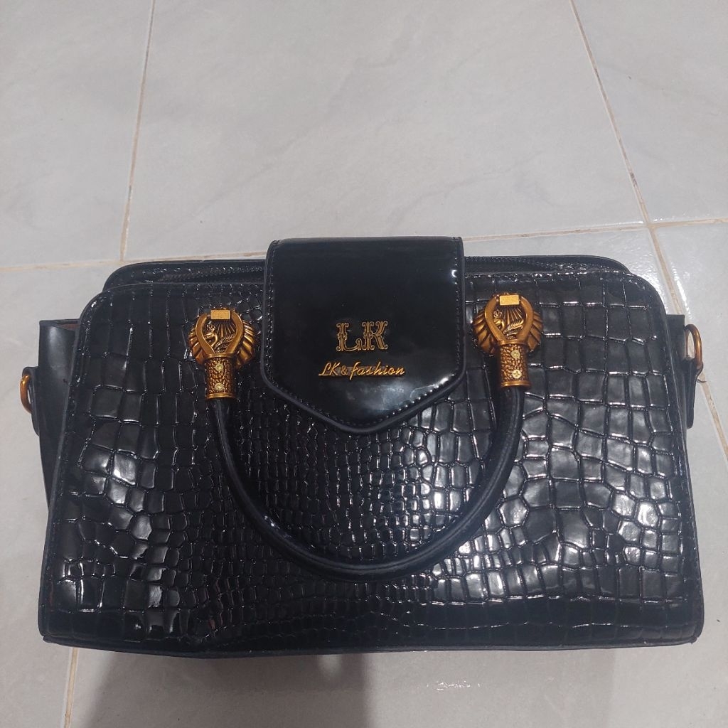 Tas wanita LK