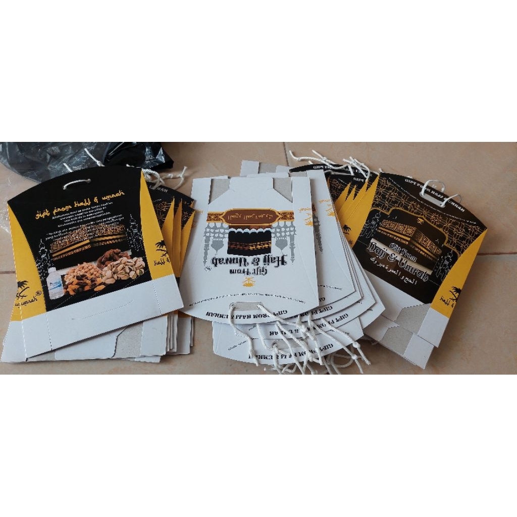 

Paperbag Haji dan Umroh/ Dus tenteng oleh2 haji dan umroh/ Dus Tali/ Tas tenteng kertas/ 1pcs/ Pekanbaru