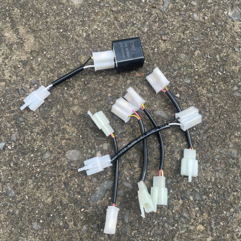 Soket Konverter Flasher Sen Dengan Dioda dan Non Dioda Untuk Motor NMAX AEROX LEXI PCX VARIO LED NEW