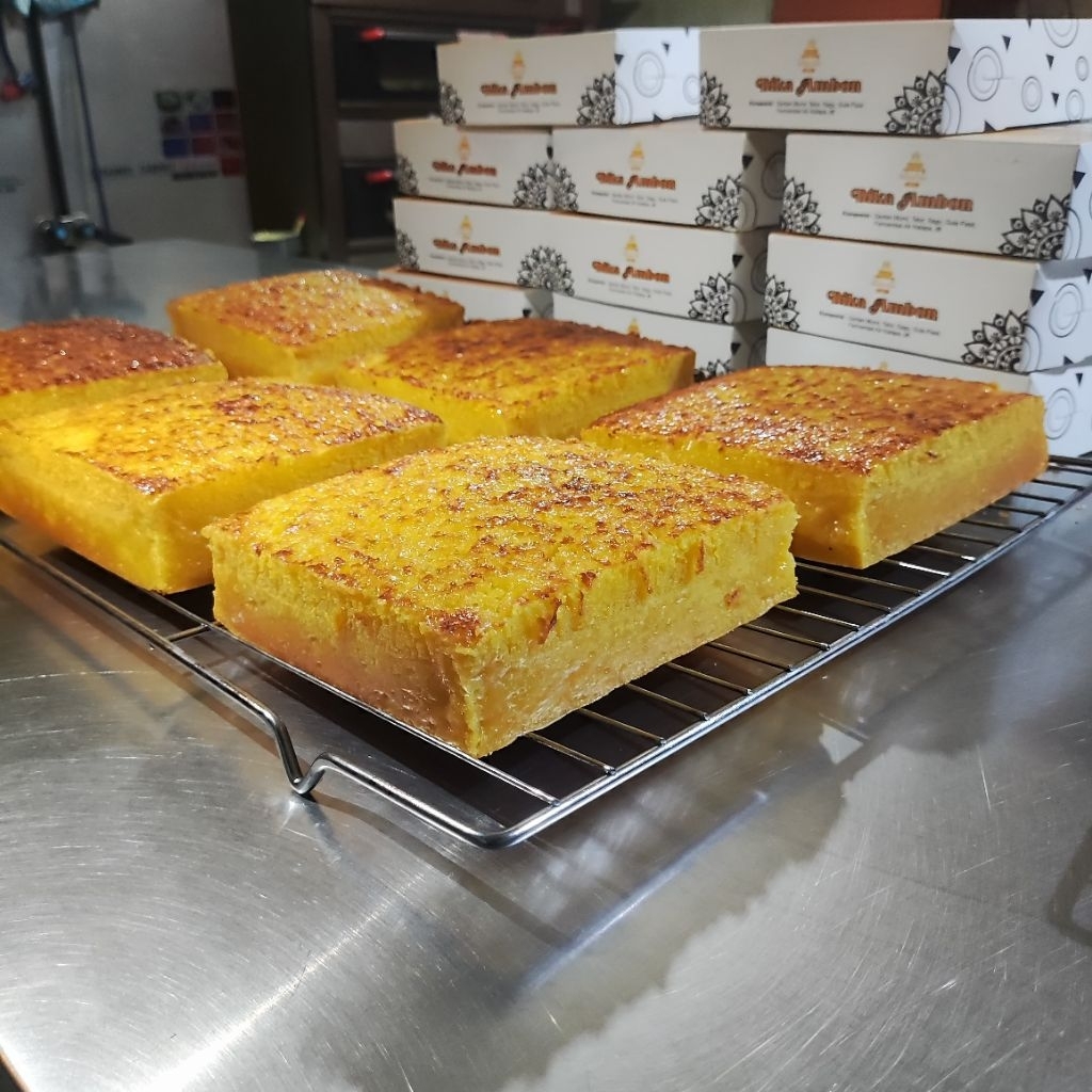 

BikaAmbonMedanMahkotaSariCakes&Bakery'sKue16cmx16cmx5cm