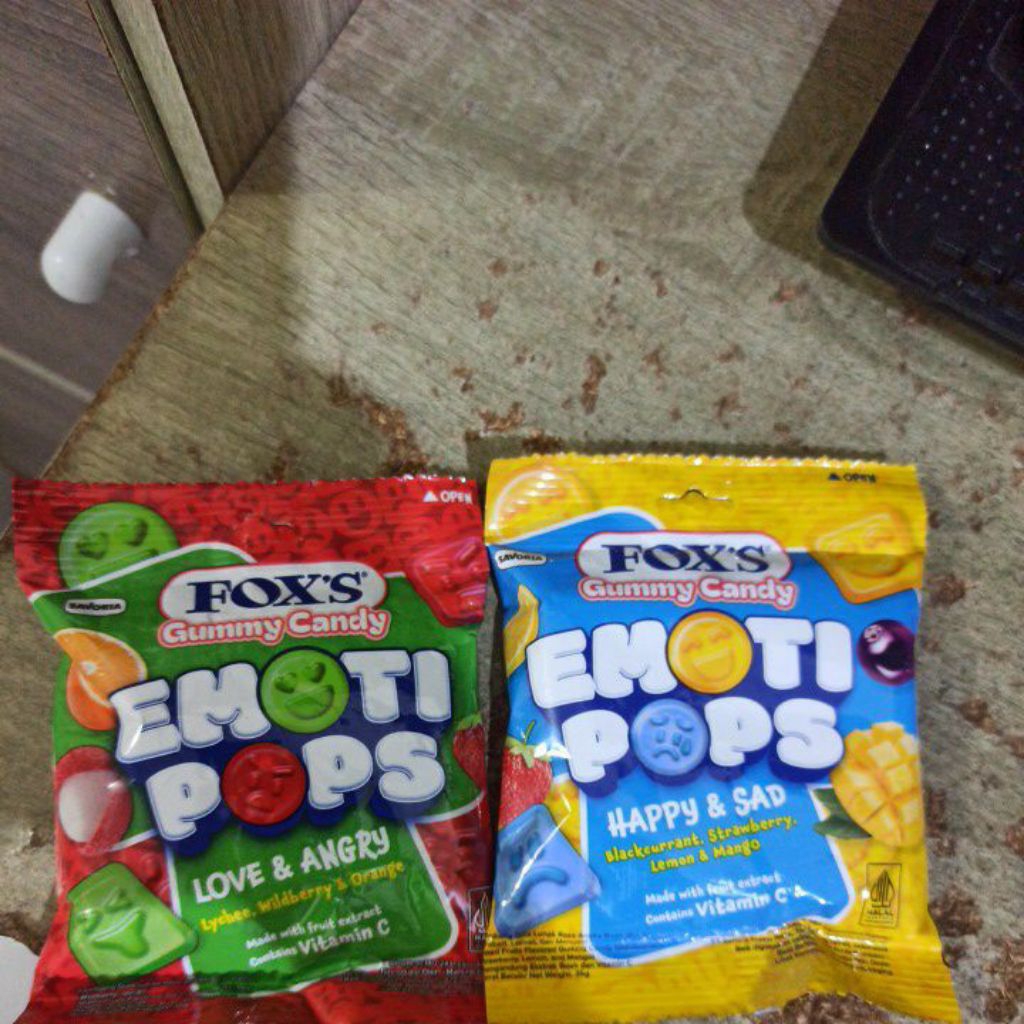 

Fox Gummy Candy Permen Love & Angry, Happy & Sad