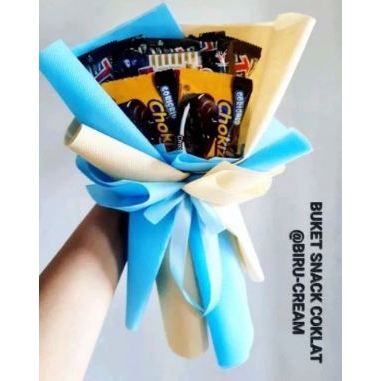 

BUKET SNACK COKLAT ( WRAPPING 2 WARNA ) - BUKET SNACK MURAH - SNACK BOUQUET - BUCKET JAJAN