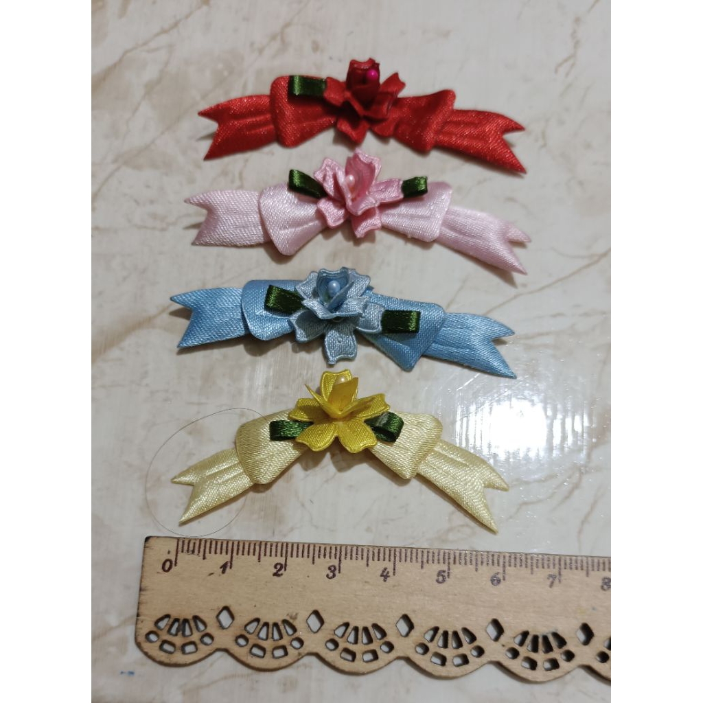 

Aplikasi hiasan bunga pita 12 pcs