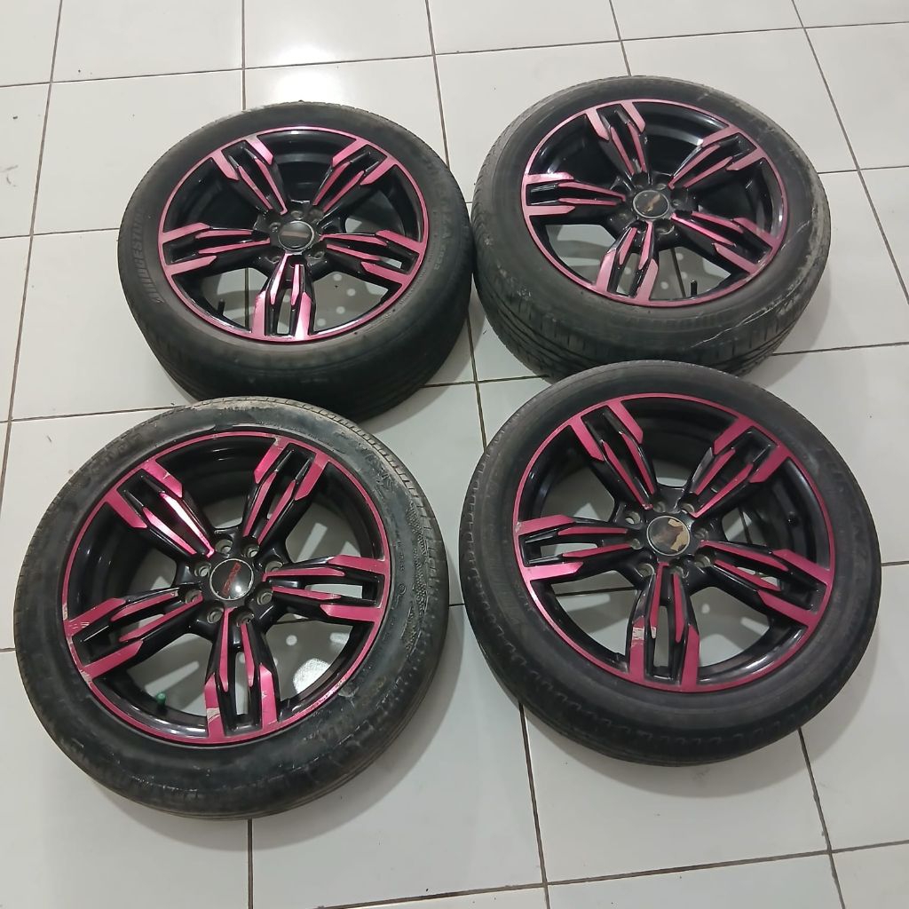 Velg Mobil Bekas Hsr indy r15x6,5 10x100-114 et42 black + ban dunlop 185 65 r15 tahun 2022 (minus ma