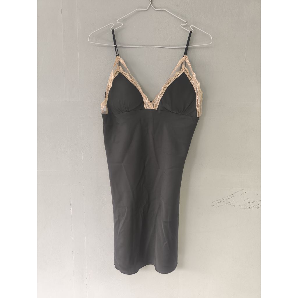 Preloved Linjeri Sexy Baju Tidur Warna Hitam Pekat Renda Cup Tipis