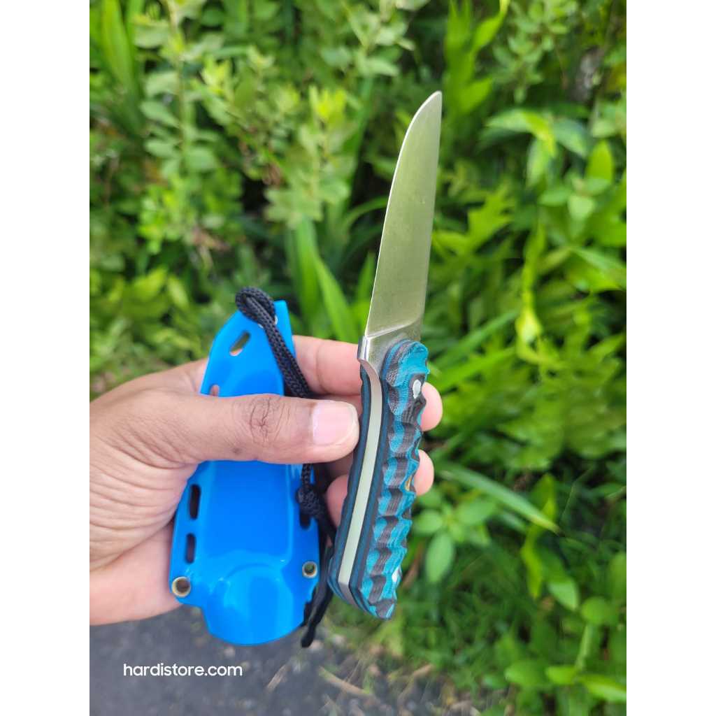 ID PISAU SESET KULIT BUSHCRAFT 7,5 CM BAJA D2 UNIVERSAL FULLTANG HANDLE MICHARTA SARUNG AKRILIK