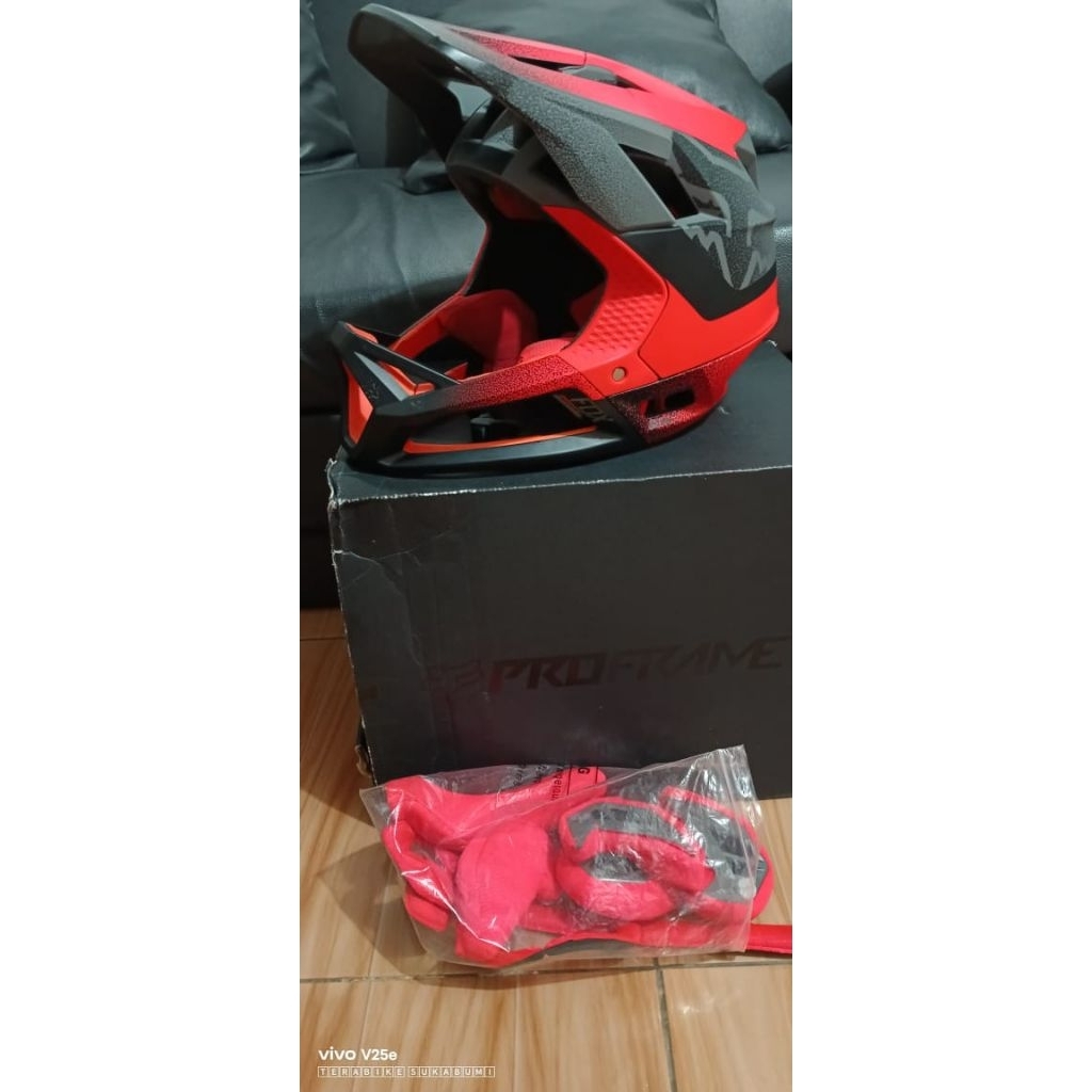 Helm fox proframe Size m