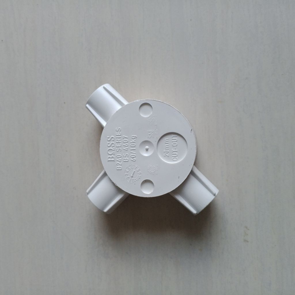 T dus cabang 3 20mm Boss putih / Tee dus dos cabang 3 20mm Boss putih