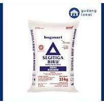 

TERIGU SEGITIGA PROTEIN SEDANG 25KG