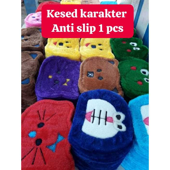 Keset Karakter Bulu Lasfur Murah Tebal Lembut Anti Slip – Keset Bulu Karakter Lucu untuk Kamar Tidur