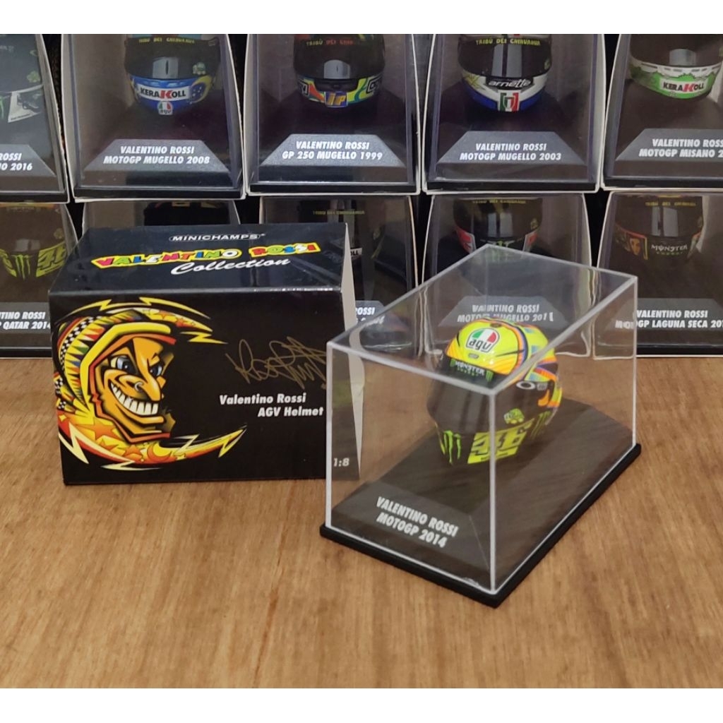 Minichamps Valentino Rossi 1/8 helmet MotoGP 2014.