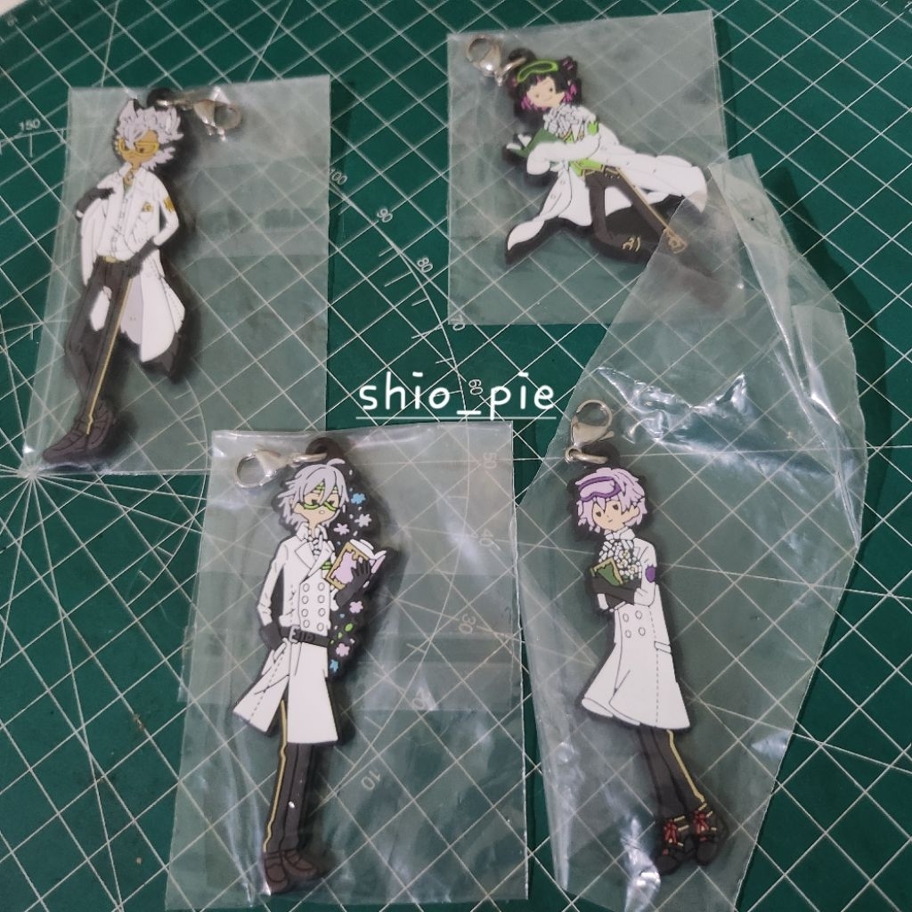 Twisted wonderland rubber strap Silver Epel Howl Lilia.