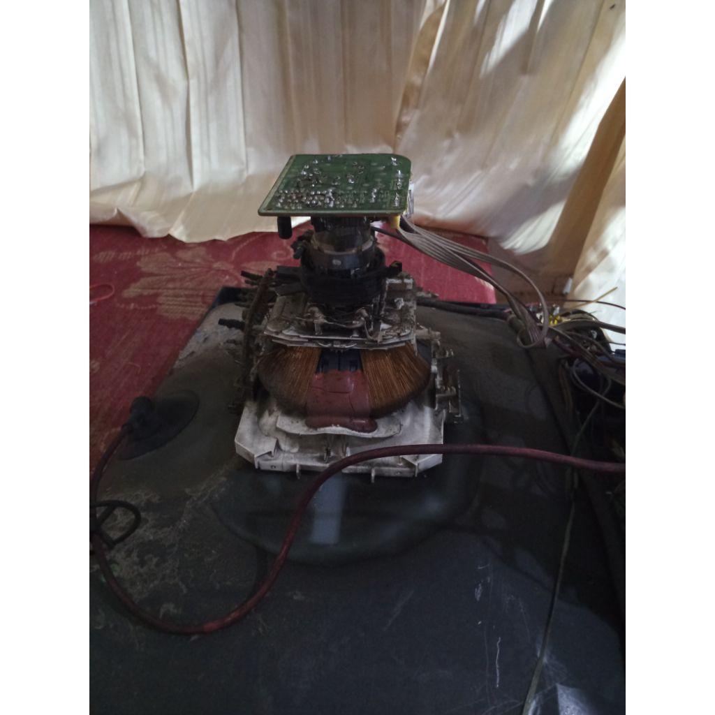 yoke sanggul tv tabung Polytron uslim 21