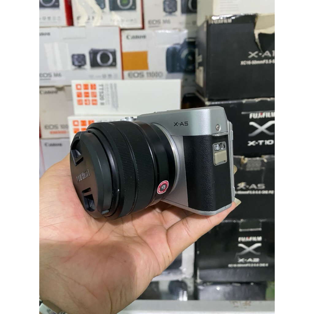 FUJIFILM XA5