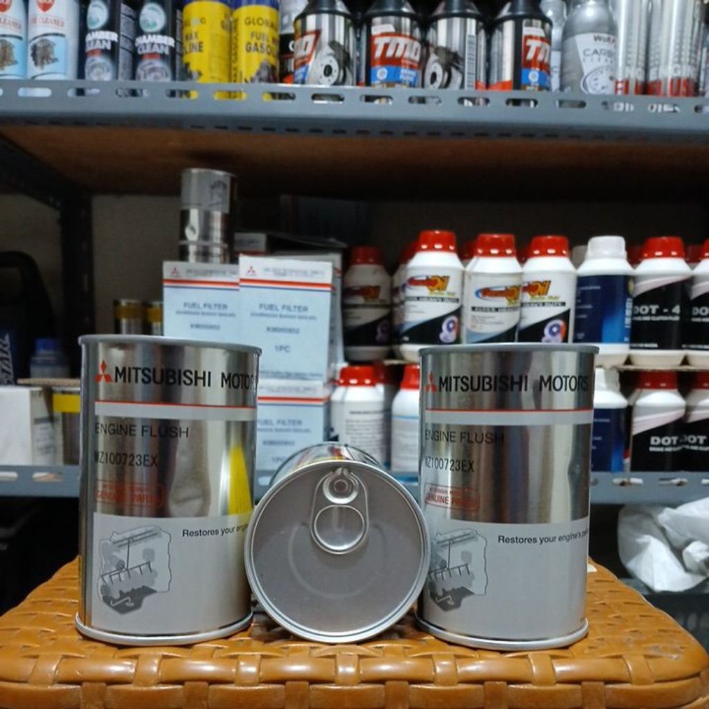 Engine flush mitsubishi 300ml-untuk mobil bensin & diesel