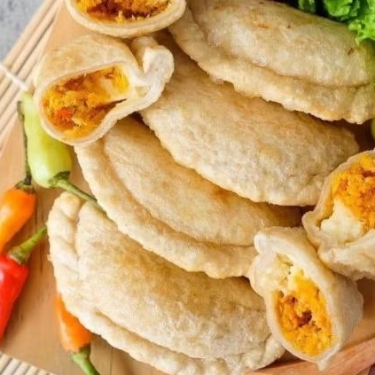 

cireng isi ayam pedas gurih kenyal makanan frozenfood camilan snack sehat murah