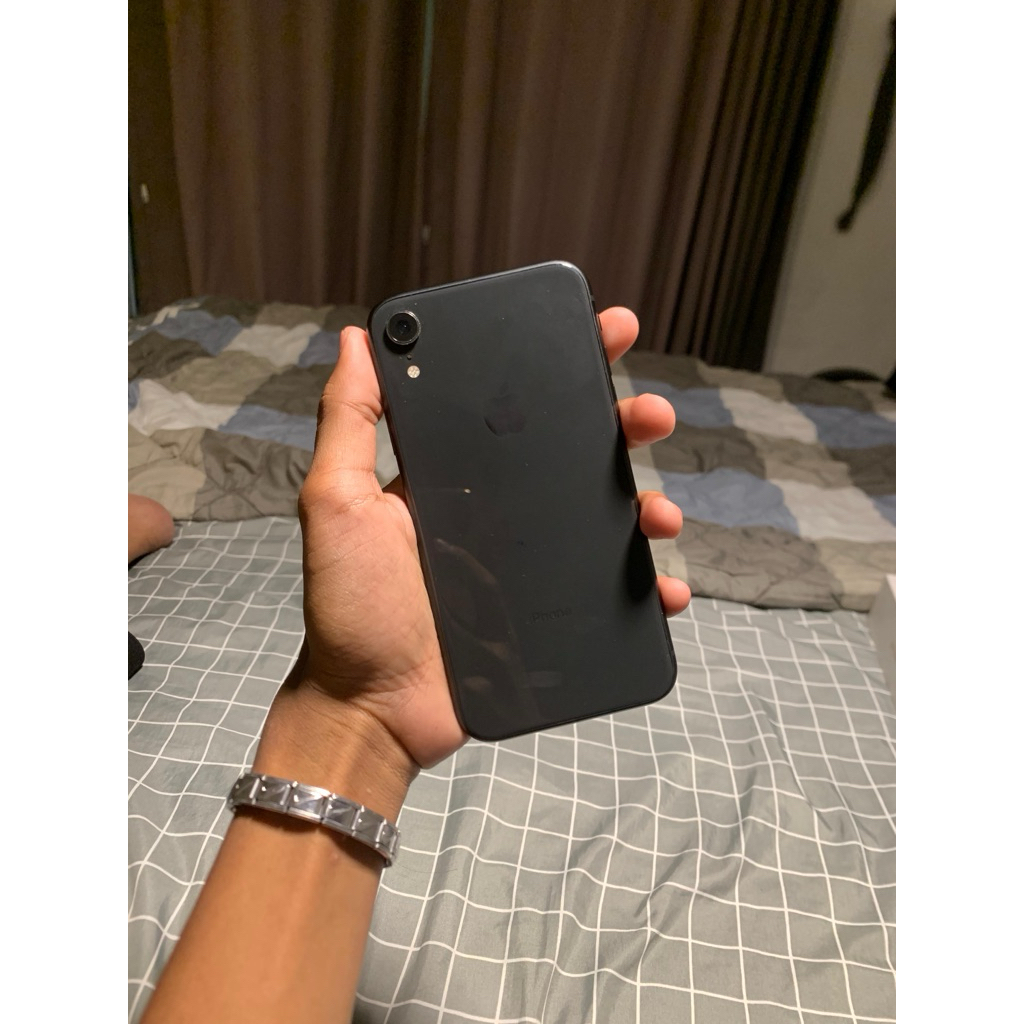 iphone XR 64gb wifi only & all operator