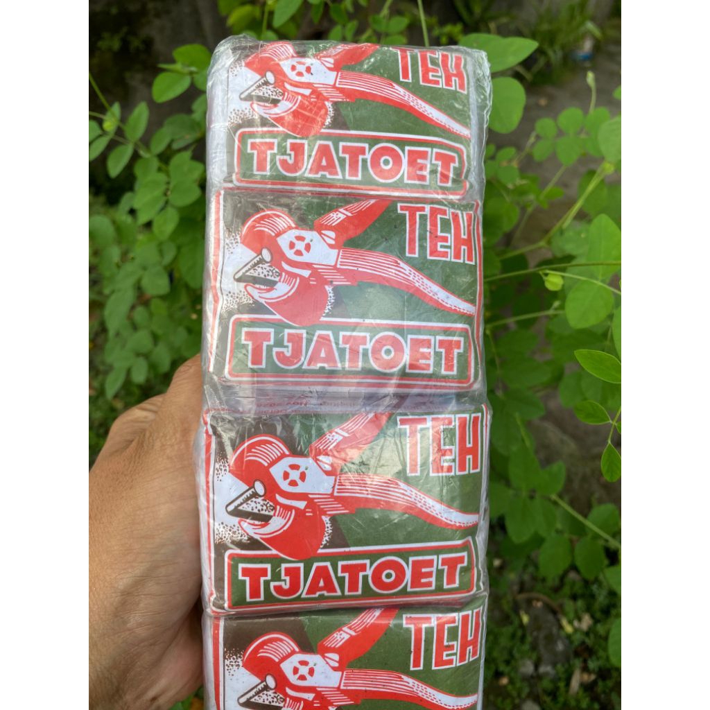 

Teh Tjatoet Jasmine teh tang melati 40gr ( TEH TJATOET JASMINE )