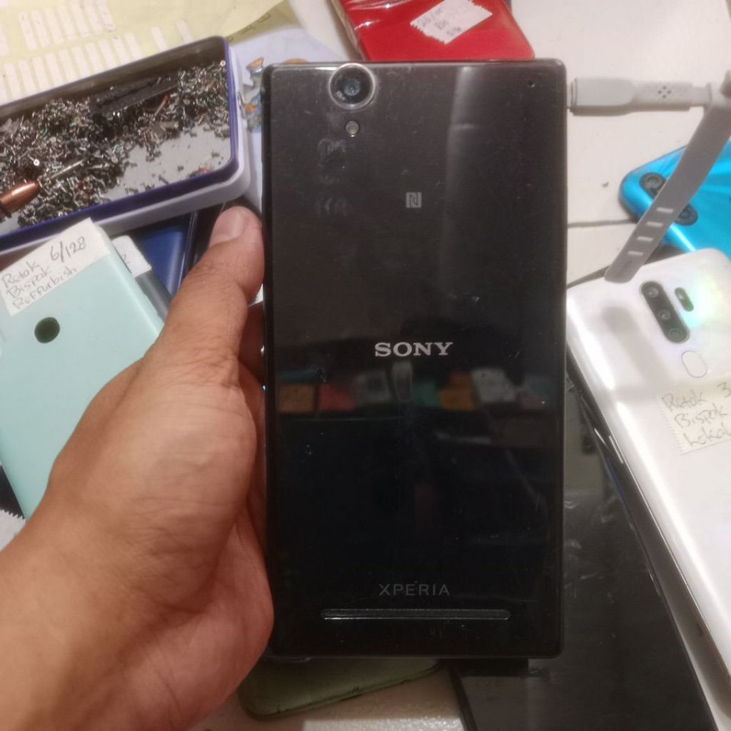 sony t2 ultra minus lcd baca deskripsi!!!!!