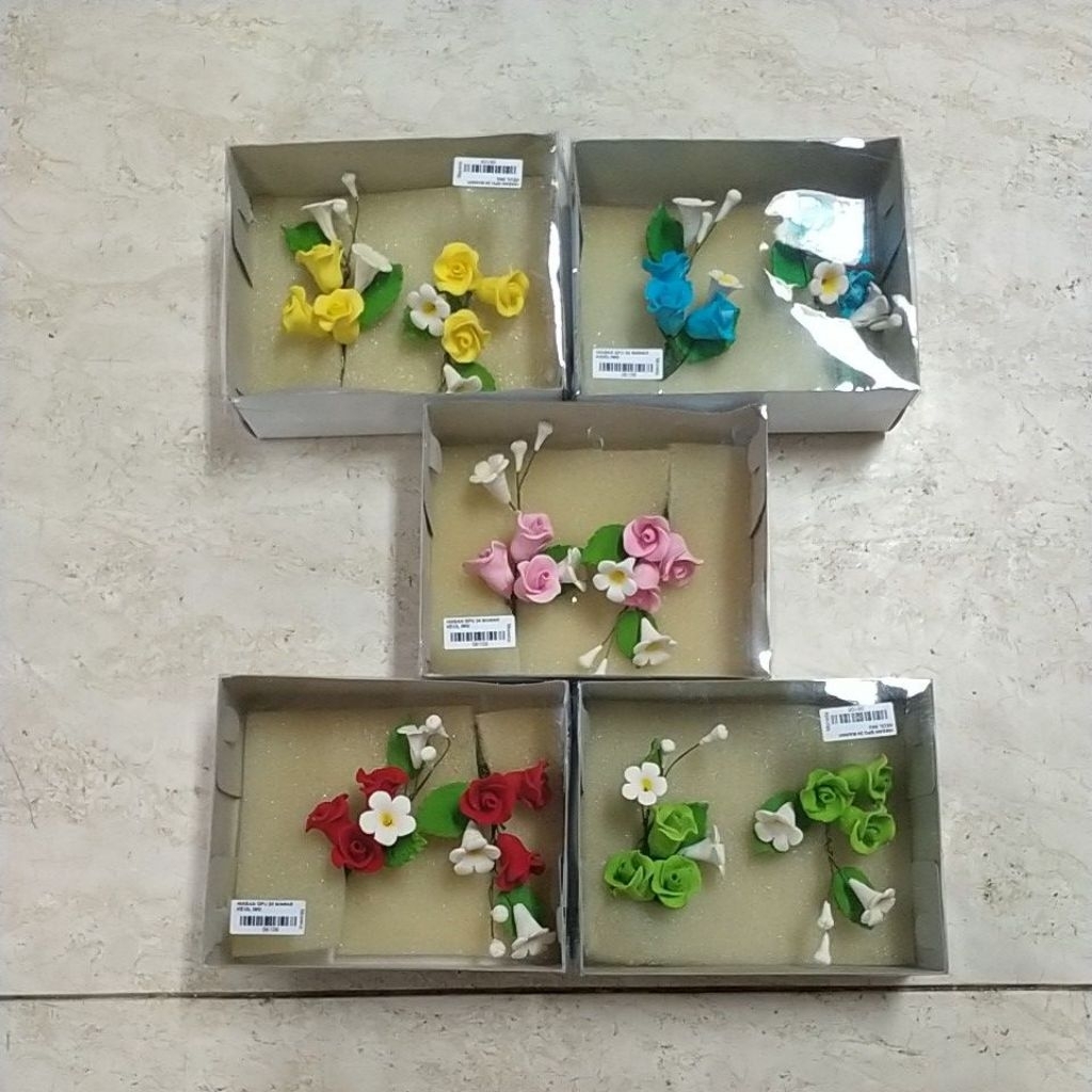 

Hiasan Gumpaste Mawar Kecil GPU (6106)