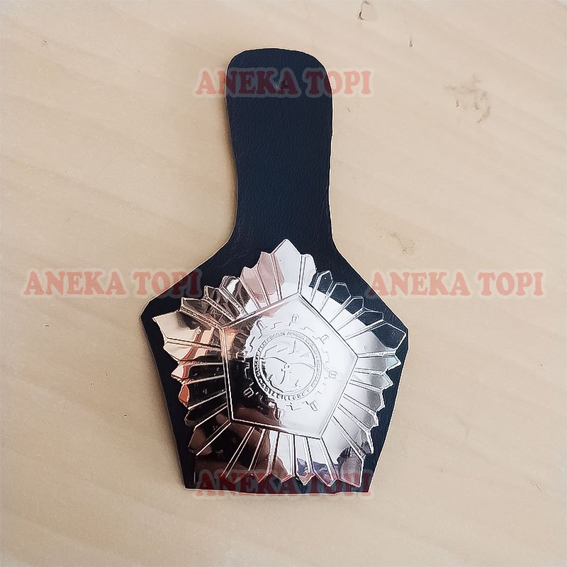 Jengkolan SMK Pelayaran Negeri Warna Silver Lencana Tanda Jabatan - Aneka Topi