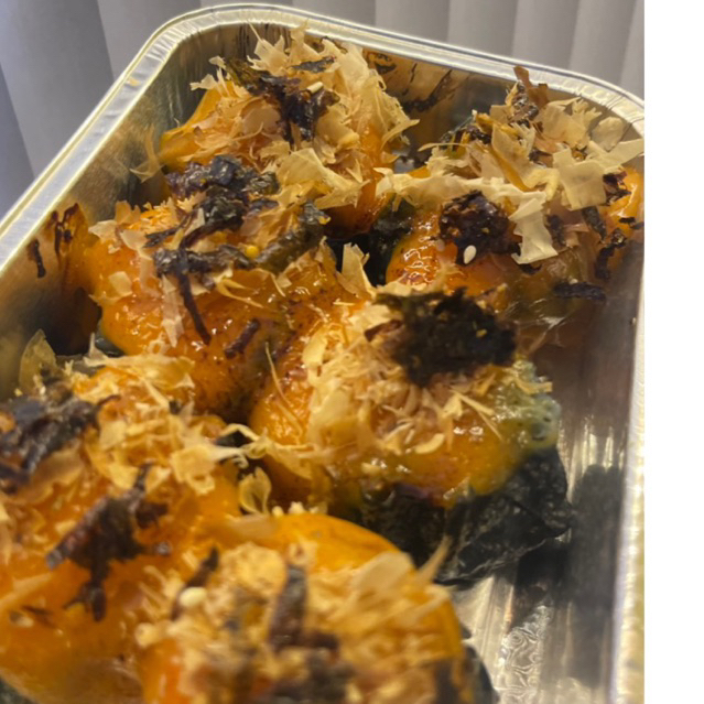 

DIMSUM KURO MISS MOJITO KEMASAN ALUMUNIUM FOIL SIAP MAKAN