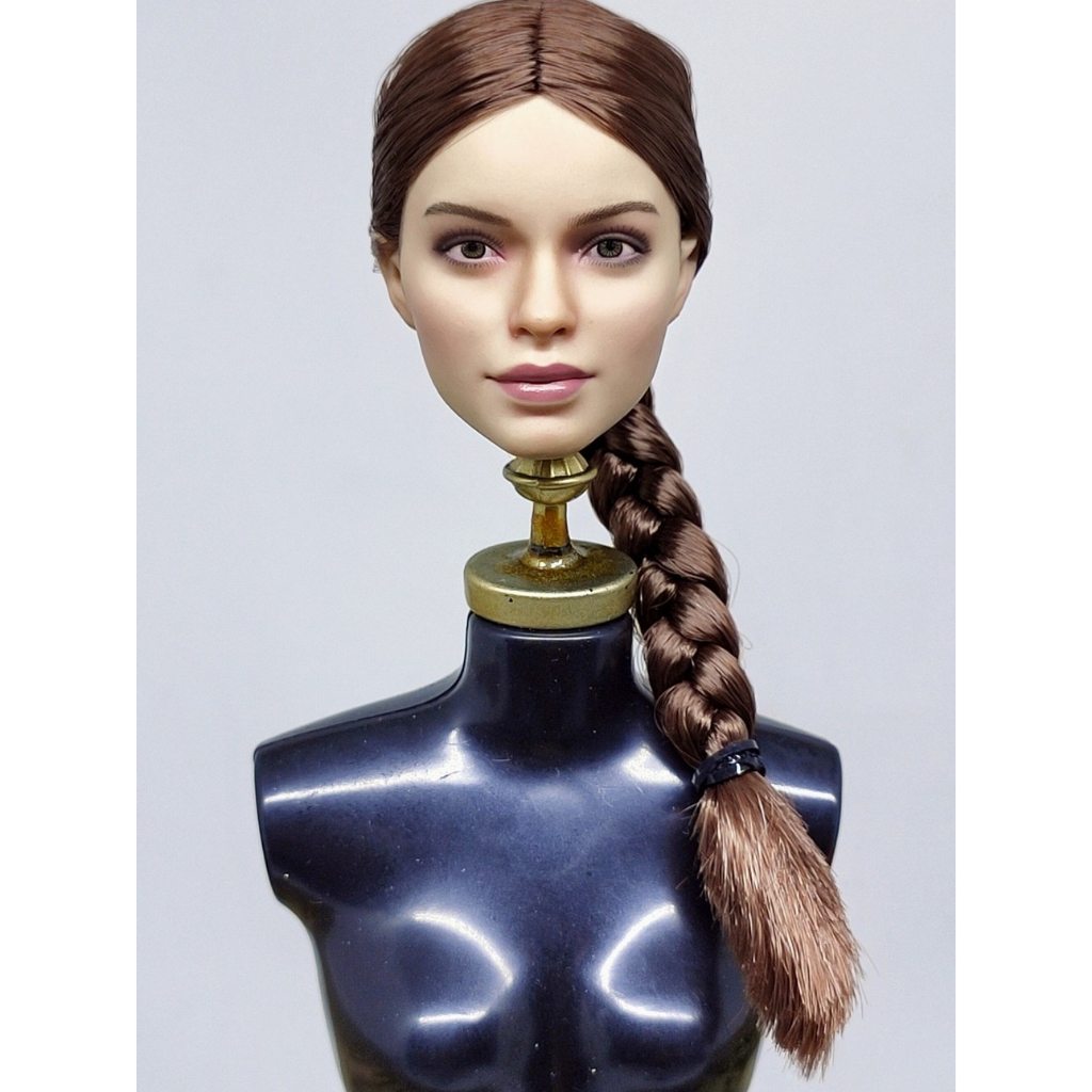 54. Head Sculpt - VERYCOOL - Miss Spetnaz "Green" Head Sculpt - [KITBASH 1/6 Scale Action Figure]