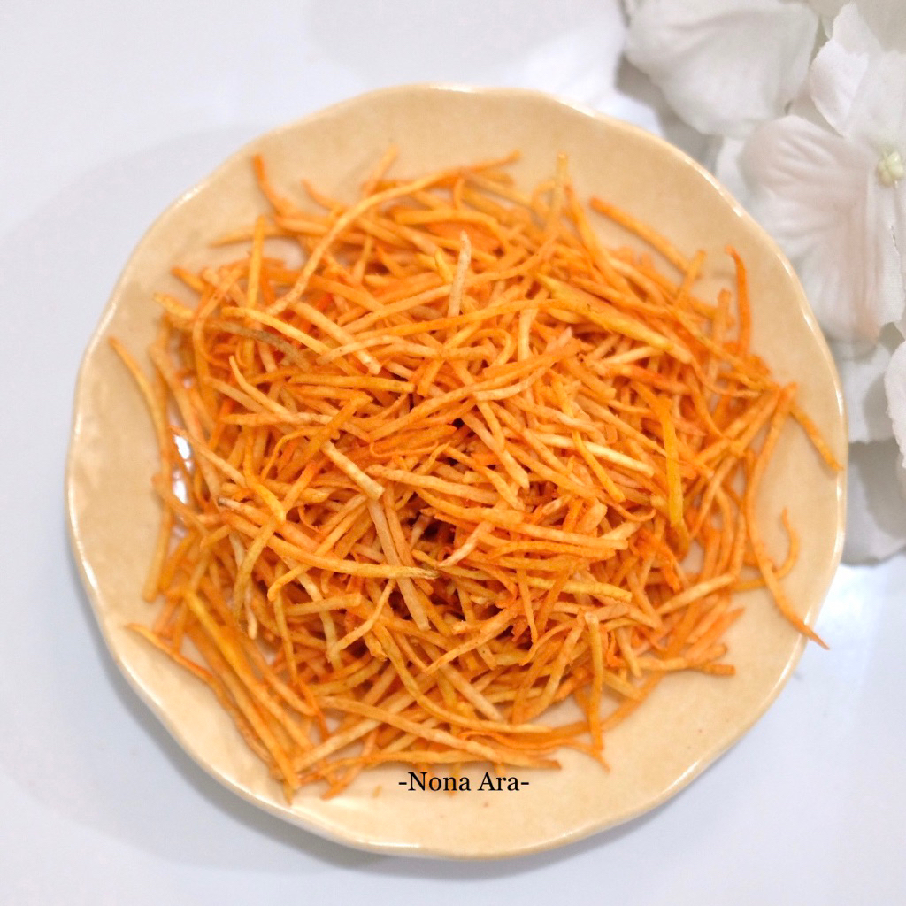 

Keripik Mi Talas Pedas Manis(100gr)-Nona Ara-