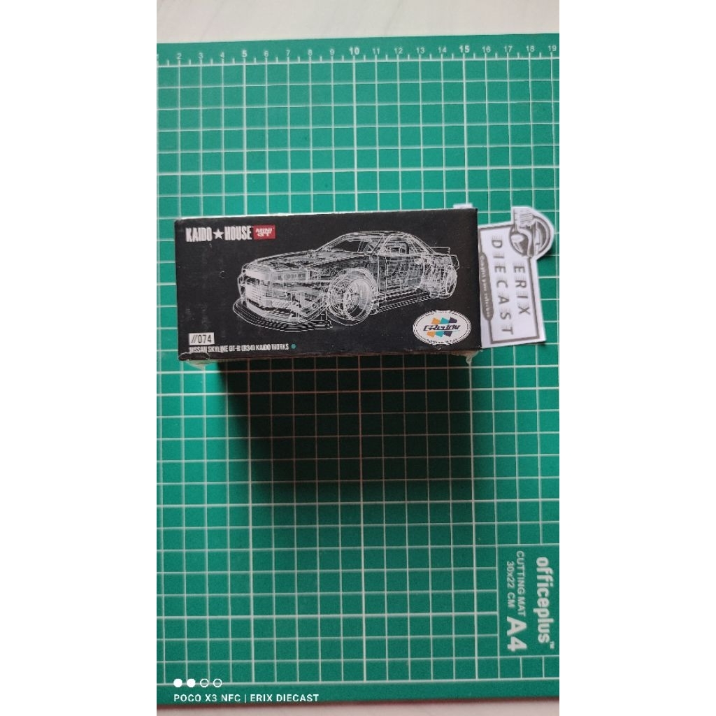 MiniGT Kaido House 074 Nissan Skyline GTR R34 hijau Greddy segel