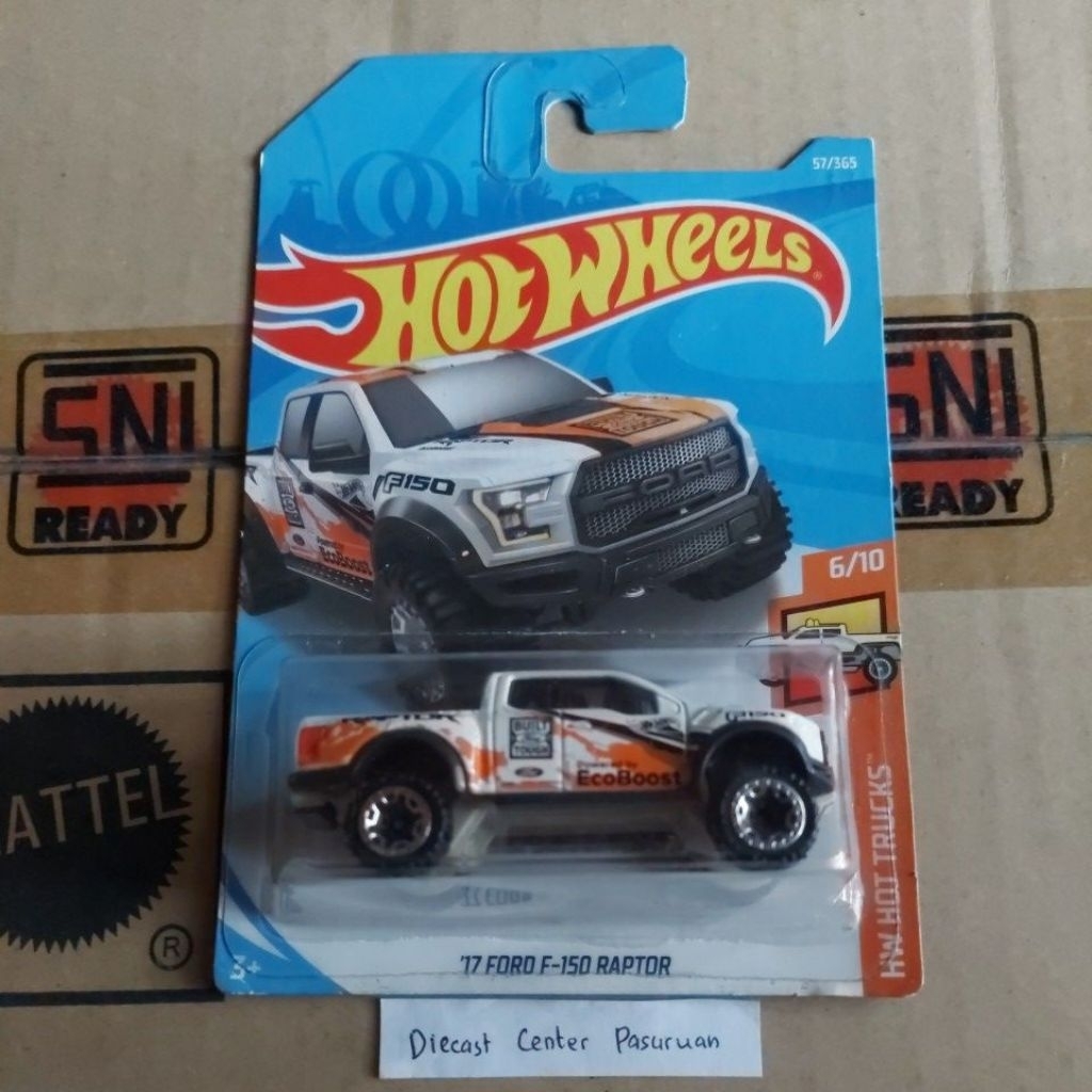 Hotwheels '17 FORD F-150 RAPTOR white