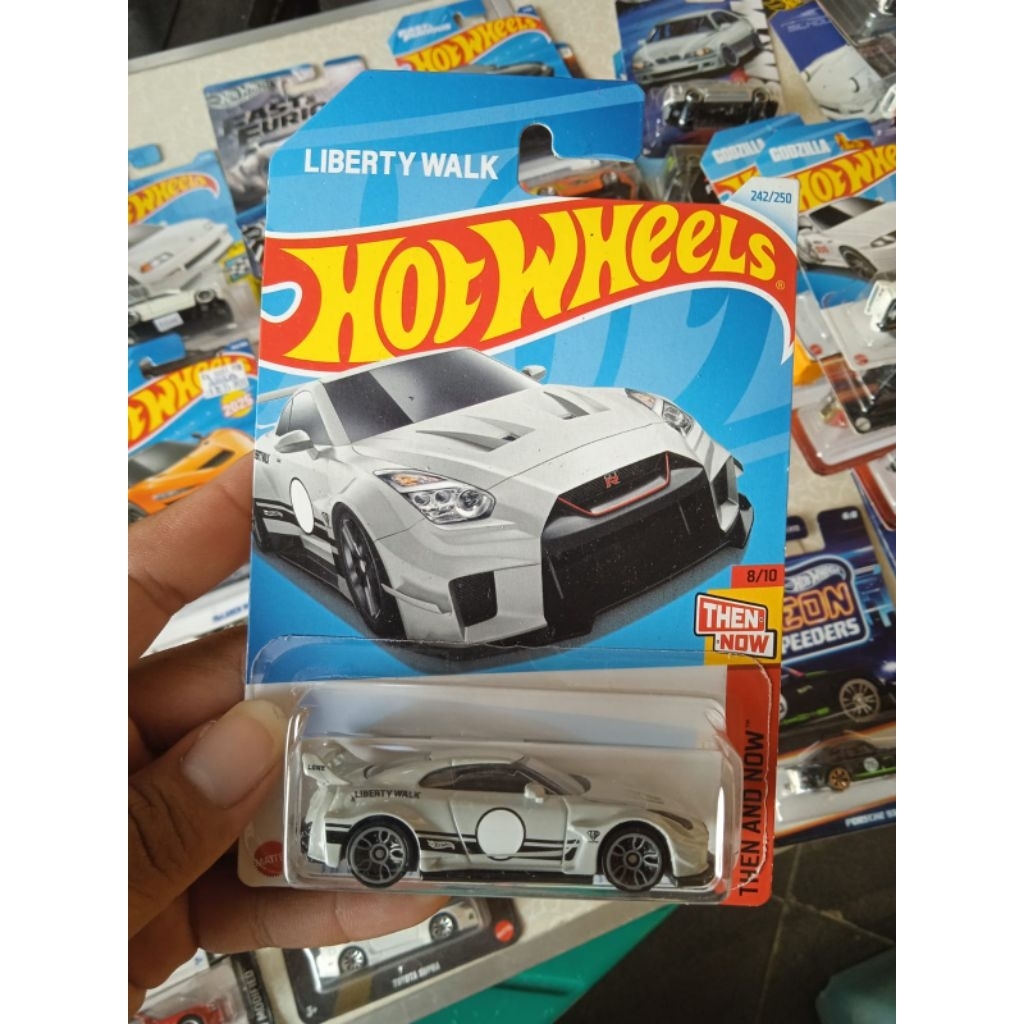 Hotwheels Nissan GTR R35 LBWK Abu²