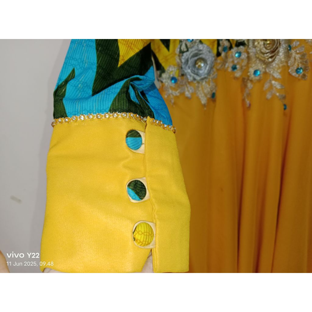 PRELOVED DRESS KONDANGAN