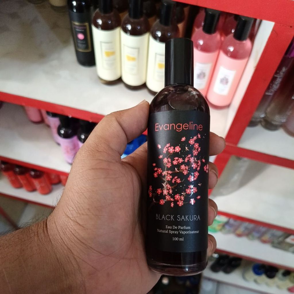 Evangeline black sakura 100ml