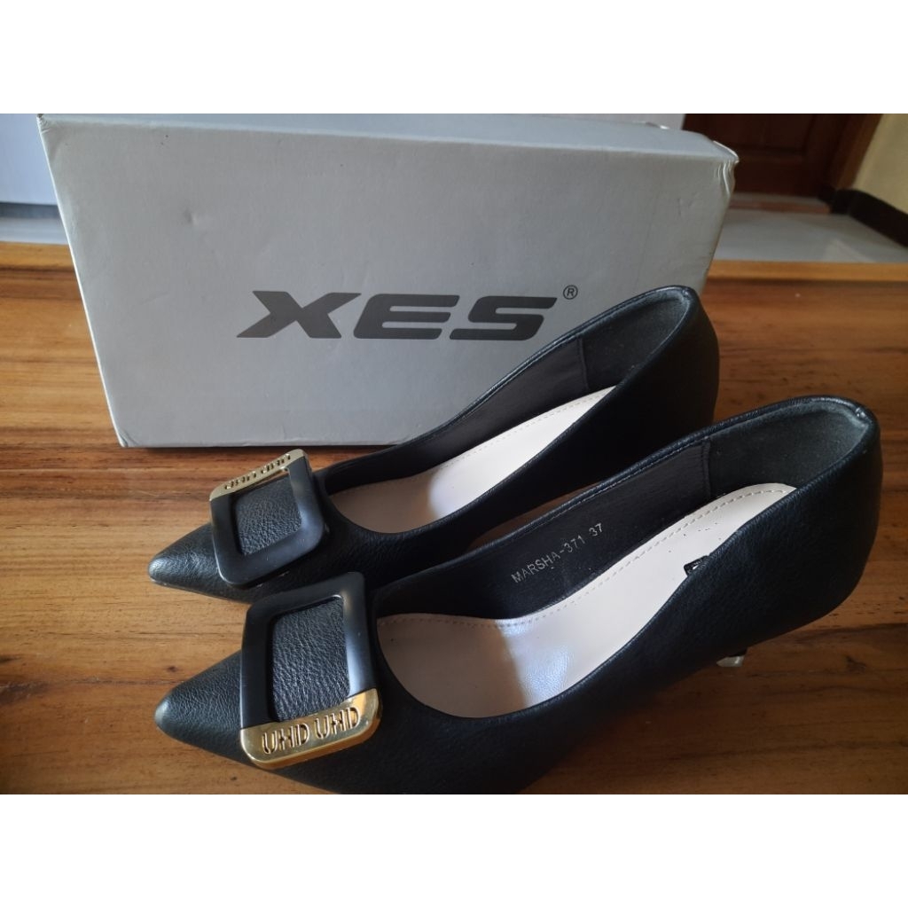 Sepatu XES MARSHA Heels 7 cm Hitam