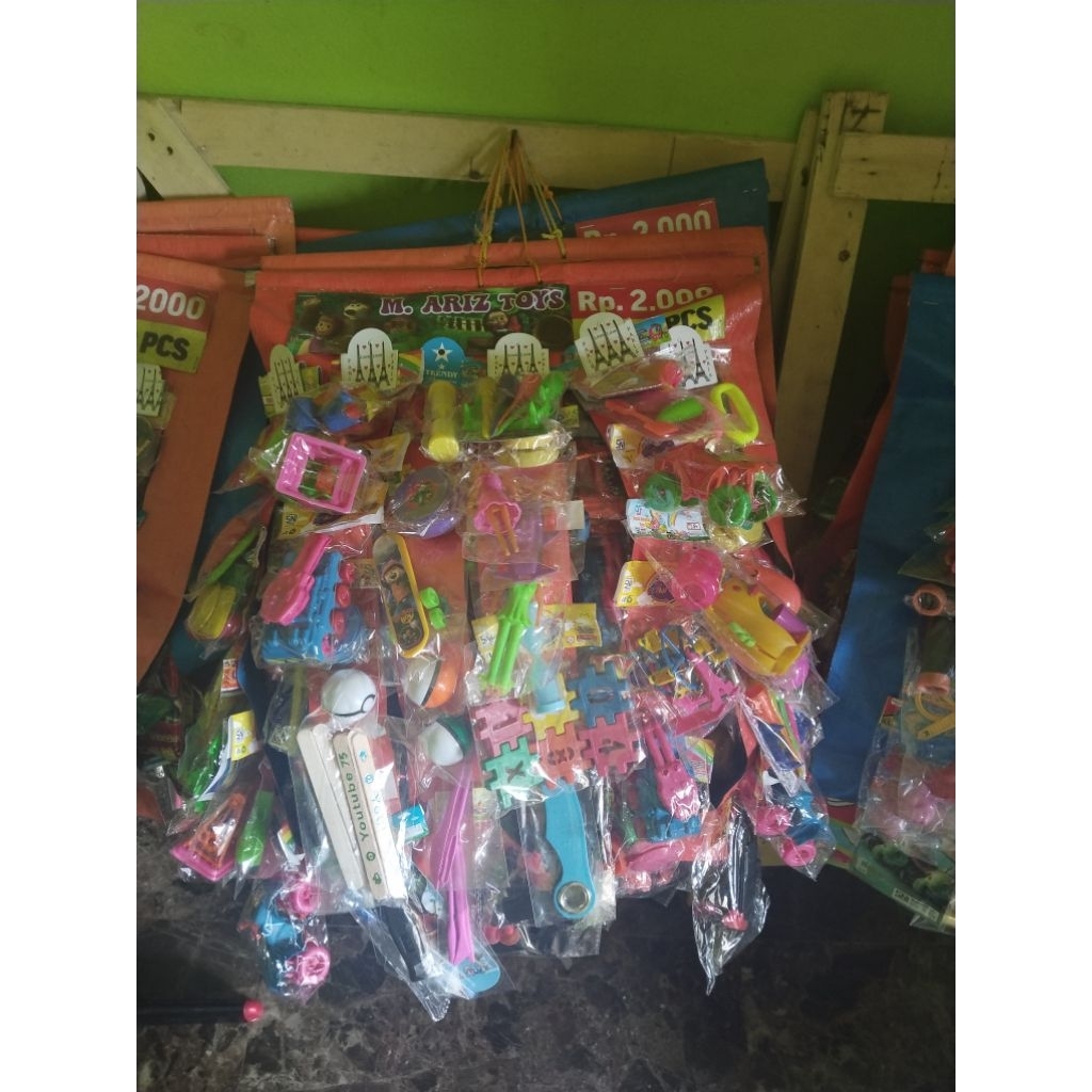 Mainan Renteng serba 2000/paket usaha/grosir mainan murah