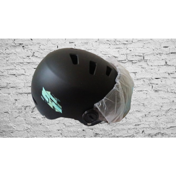 SISA DISPLAY TOKO - HELM SEPEDA MEREK RMB