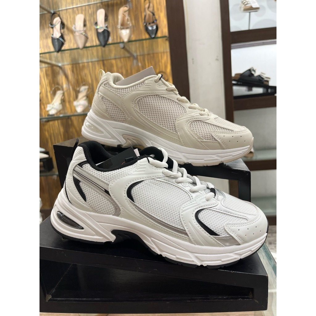 SEPATU WANITA BERTALI HITAM PUTIH BY NEVADA MATAHARII STORE