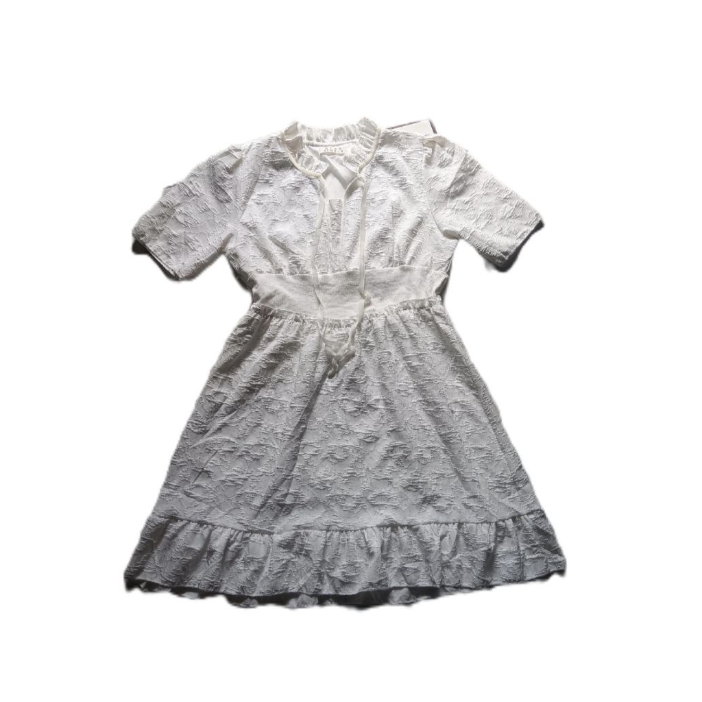 Dress Brokat Putih Wanita Lengan Pendek Elegan Ruffle Bawah Fit to M - Casual / Semi Formal